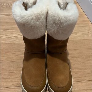 Ugg by Koolaburra womens boots